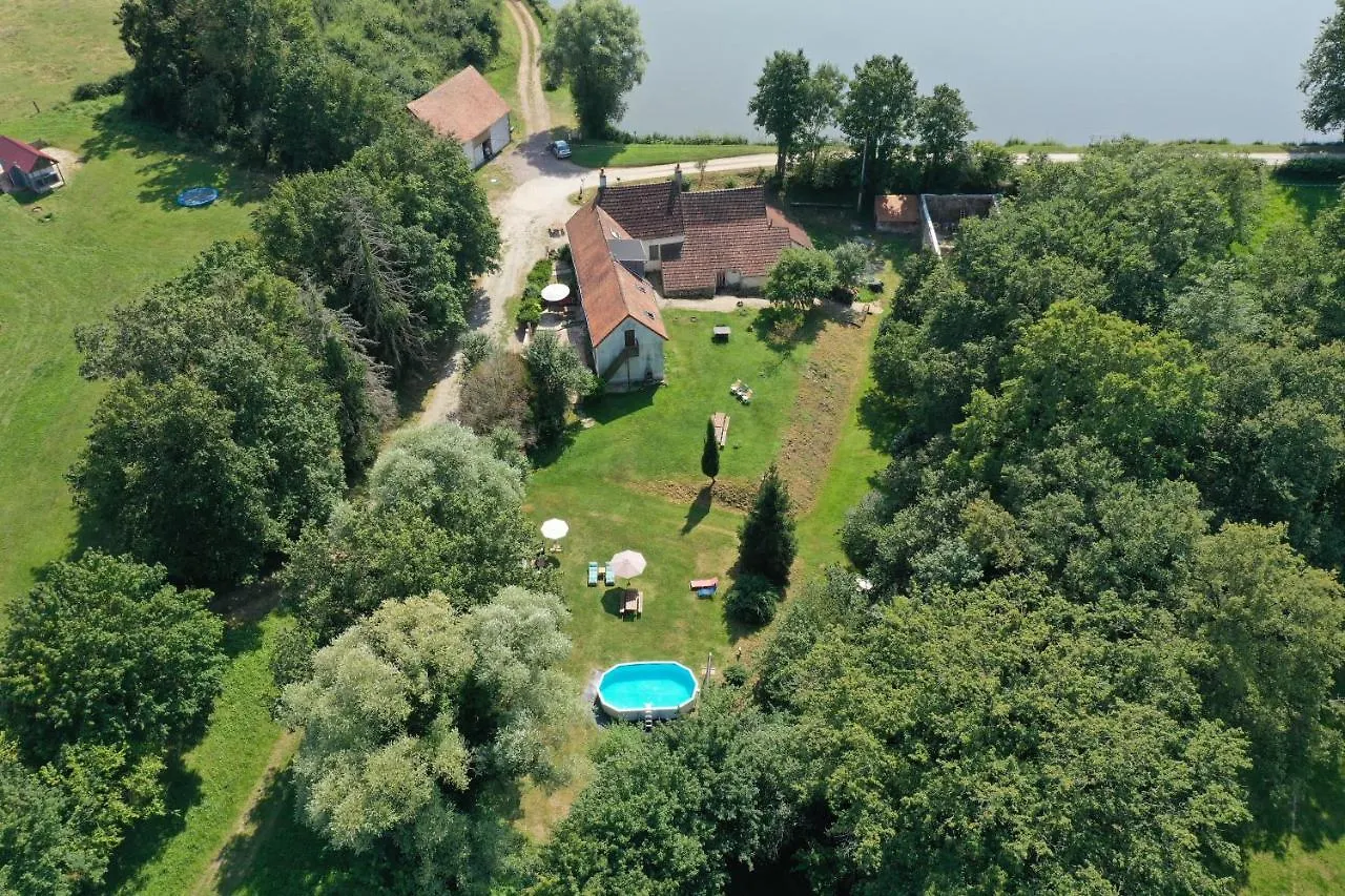 Le Coeur Du Moulin Apartment Saint-Aubin-le-Monial 0*,